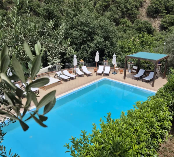 Piscina dell'agriturismo Borgo San Francesco a Gioiosa Marea